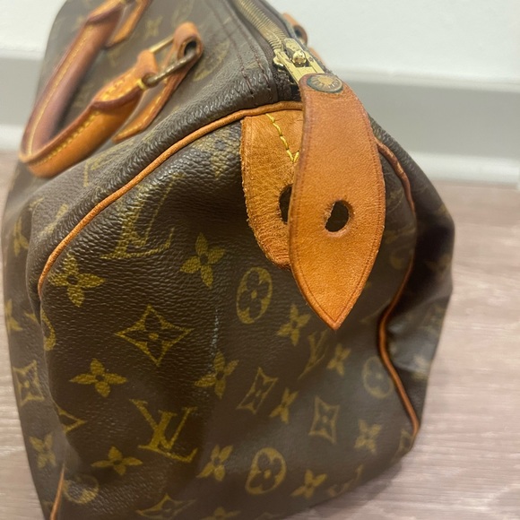 Authentic Louis Vuitton Speedy 30 - Picture 6 of 9